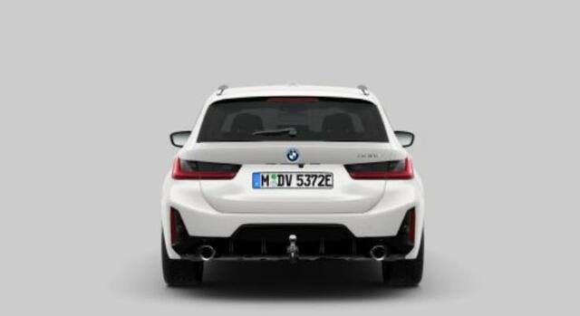 BMW 3-SERIE Touring 330e M Sport - Trekhaak - Panoramadak - Parking/Driving Assistant - Hifi - Getinte/Geluiddempende ruiten - Active Cruise Control - Ambiance verlichting - Comfort Access - zonneschermen -