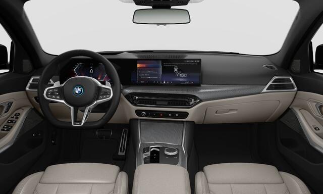 BMW 3-SERIE Touring 330e xDrive M-Sport - Pano - Driving Ass Prof - Trekhaak - Head-up