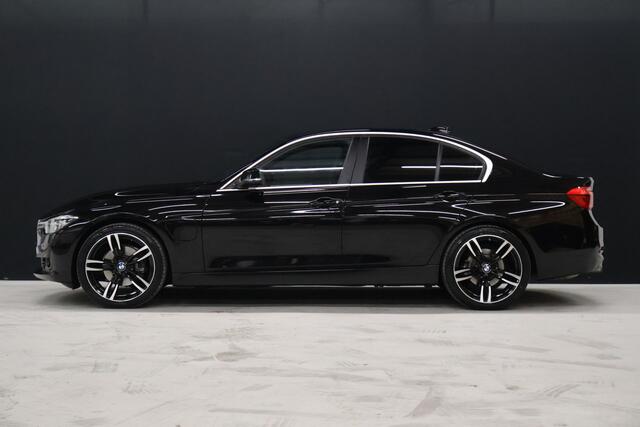 BMW 3-SERIE 330e Centennial High Executive Sport Line [M-STUUR, STOELVERWARMING, PDC V+A, LEDEREN STOELEN, BLUETOOTH, CRUISECONTROL, CLIMATE CONTROL, NIEUWSTAAT]
