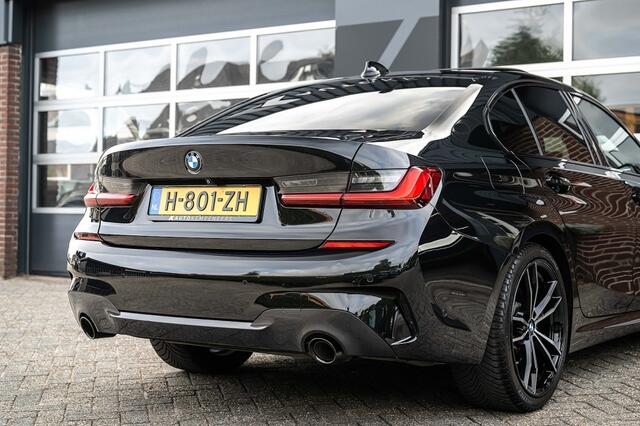 BMW 3-SERIE 330 330i High Executive | M Sport | Schuifdak | Laser | 19 inch |