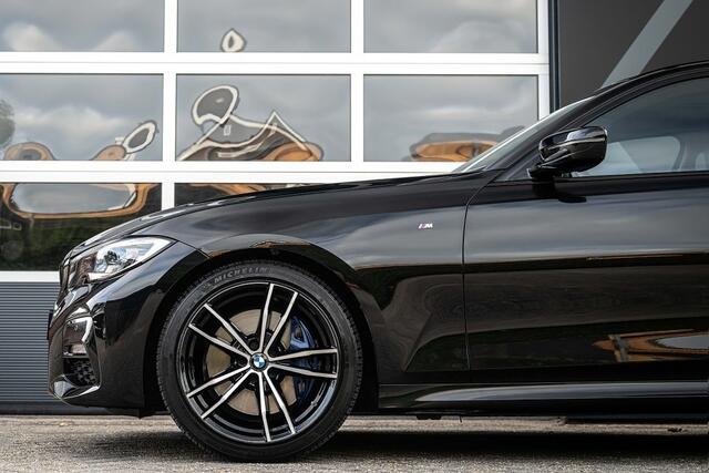 BMW 3-SERIE 330 330i High Executive | M Sport | Schuifdak | Laser | 19 inch |