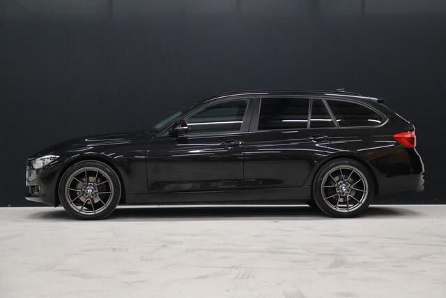 BMW 3-SERIE Touring 318i Luxury Line [NAVIGATIE, STOELVERWARMING, ELEKTRISCHE KLEP, PDC V+A, BLUETOOTH, LED, CRUISE CONTROL, CLIMATE CONTROL, NIEUWSTAAT]
