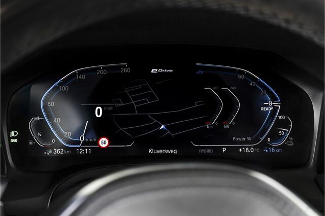 BMW 3-SERIE Touring 330e 292 PK xDrive High Executive M-Sport - Automaat | Dig. Cockpit | Cruise | Stoelverw. | PDC | 360 Camera | NAV + App. Connect | ECC | Elek. Klep | DAB | LM 18" | 8487