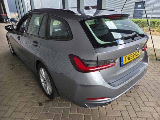 BMW 3-SERIE Touring 318i