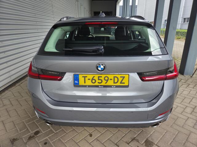 BMW 3-SERIE Touring 318i