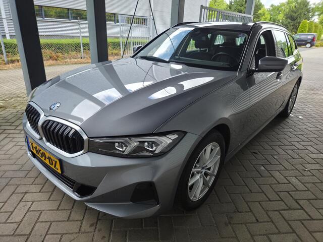 BMW 3-SERIE Touring 318i