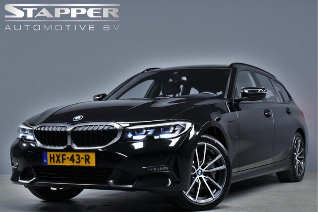 BMW 3-SERIE Touring 330e 292pk Sportline 1eEig. Dealer OH Carplay/Sportstoelen/Virtual/Navi/Led/H.Leer/Stoelverw./Pdc/Lmv''