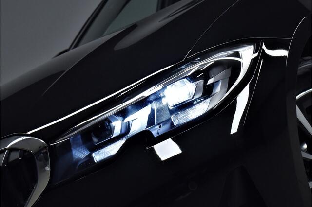 BMW 3-SERIE Touring 330e 292pk Sportline 1eEig. Dealer OH Carplay/Sportstoelen/Virtual/Navi/Led/H.Leer/Stoelverw./Pdc/Lmv''