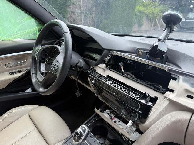 BMW 3-SERIE Touring 320d High Executive Sportline