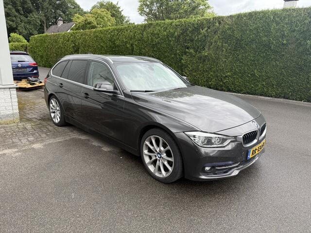 BMW 3-SERIE Touring 320d High Executive Sportline