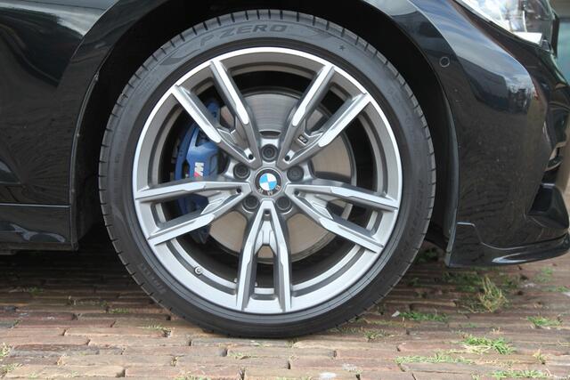 BMW 3-SERIE 330e M VOL/HD/Memory/Laser/H&K/Individuel
