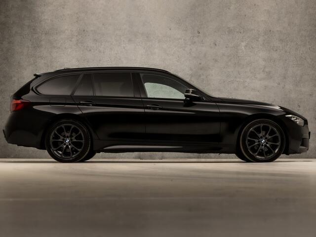 BMW 3-SERIE Touring 318i M Sport Shadow Automaat (GROOT NAVI, M PAKKET, VIRTUAL COCKPIT, CAMERA, STOELVERWARMING, LEDEREN SPORTSTOELEN, GETINT GLAS, ELEK ACHTERKLEP, NIEUWE APK, NIEUWSTAAT)