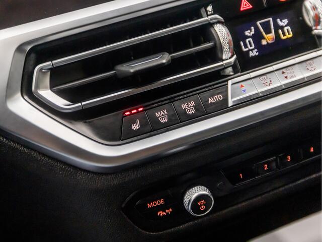 BMW 3-SERIE 320d High Executive 191Pk Automaat (APPLE CARPLAY, GROOT NAVI, ADAPTIVE CRUISE, SFEERVERLICHTING, VIRTUAL COCKPIT, SPORTSTOELEN, STOELVERWARMING, PARKEERSENSOREN, NIEUWE APK, NIEUWSTAAT)