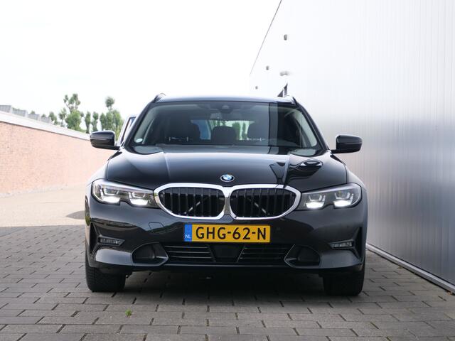 BMW 3-SERIE 330e xDrive E-drive Edition 292 Pk Navi / DAB / Apple Carplay / Trekhaak