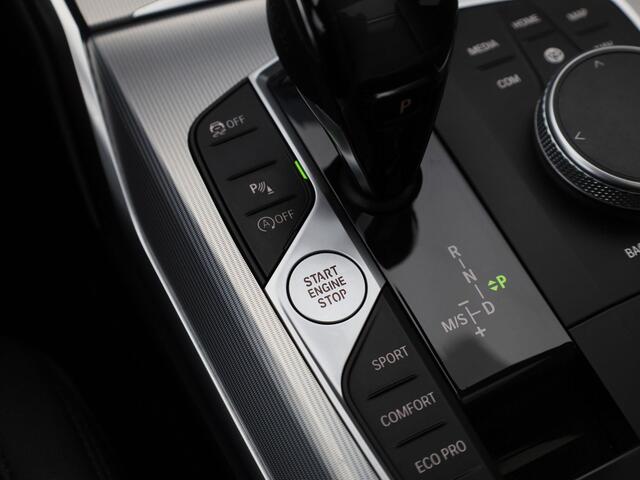 BMW 3-SERIE 318i Business Edition Plus | PANO | CAMERA