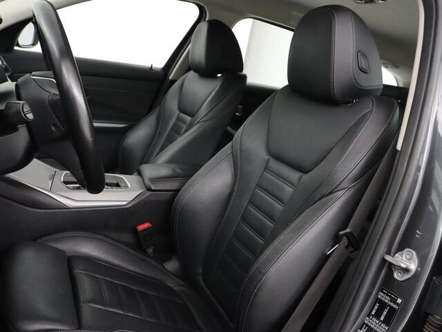 BMW 3-SERIE 330e eDrive Edition | Leder | Sportstoelen | Adaptive cruise | Stoelverwarming | Carplay | Live Cockpit | Navigatie | Parkeerhulp | Full LED