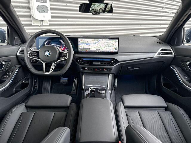 BMW 3-SERIE Touring 330e M Sportpakket Pro / Innovation Pack / Comfort Pack / Panoramadak / Trekhaak