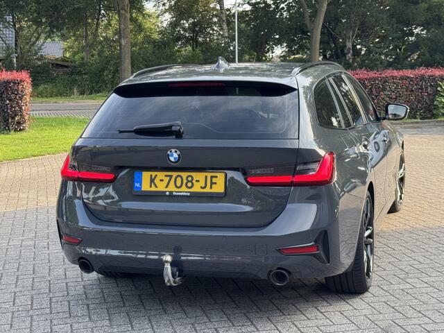BMW 3-SERIE Touring 320i High Executive Edition Automaat
