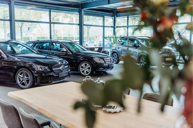 BMW 3-SERIE Touring 320i High Executive Edition Automaat