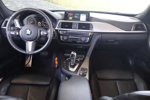 BMW 3-SERIE 320i M Sport | Geen import | Trekhaak | Pano Dak | Camera | Deal