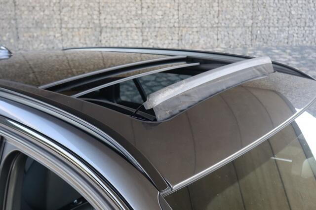 BMW 3-SERIE 320i M Sport | Geen import | Trekhaak | Pano Dak | Camera | Deal