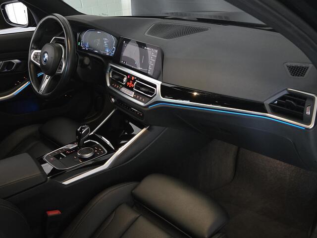BMW 3-SERIE Touring 320e SPORTLINE | SPORTSTOELEN | LEDER | 18 INCH LM VELGEN |