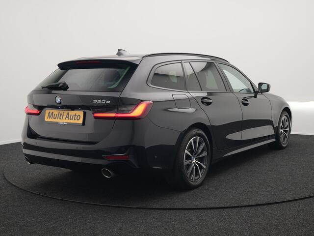BMW 3-SERIE Touring 320e Sportline Plug In Hybrid 204pk Dealer O.H PHEV | Sportstoelen Verwarmd | Camera | Apple Carplay | Navi Full Map | DAB | El. Achterklep |
