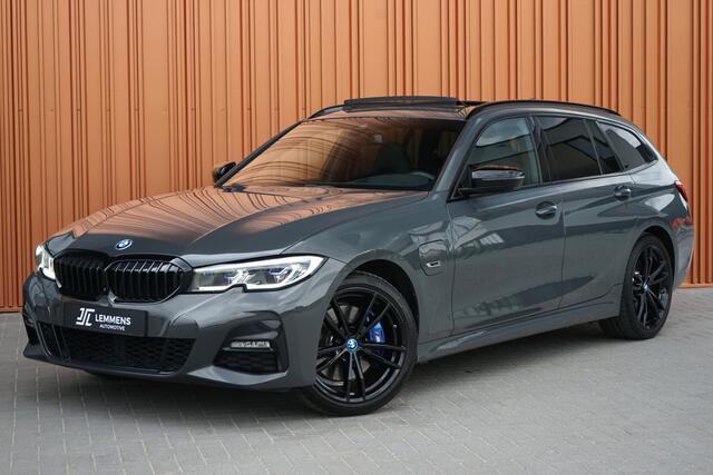 BMW 3-SERIE Touring 330e M Sport DRAVITGRAU Panodak M-Stoelen Laser Memory Head up
