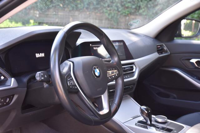 BMW 3-SERIE 318i Business Edition | AUTOMAAT | CARPLAY
