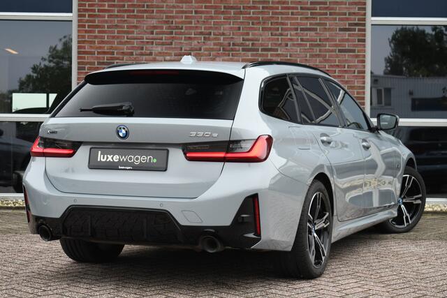 BMW 3-SERIE Touring 330e xDrive M-Sport Pano ACC Trekh HUD HiFi Leder Brooklyngrau!