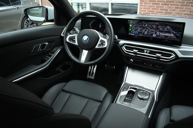 BMW 3-SERIE Touring 330e xDrive M-Sport Pano ACC Trekh HUD HiFi Leder Brooklyngrau!