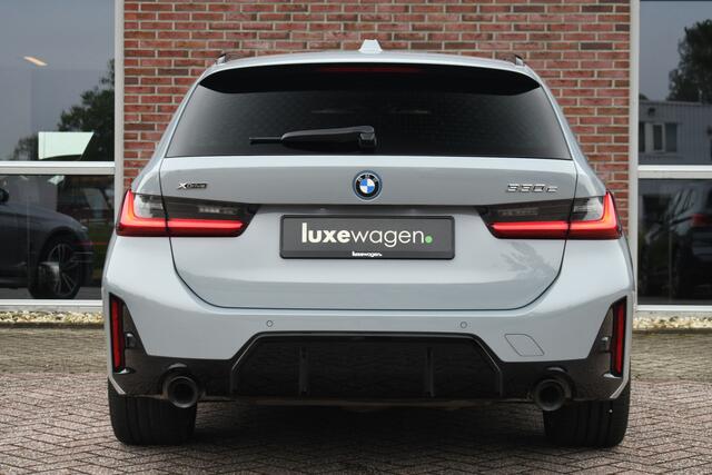 BMW 3-SERIE Touring 330e xDrive M-Sport Pano ACC Trekh HUD HiFi Leder Brooklyngrau!
