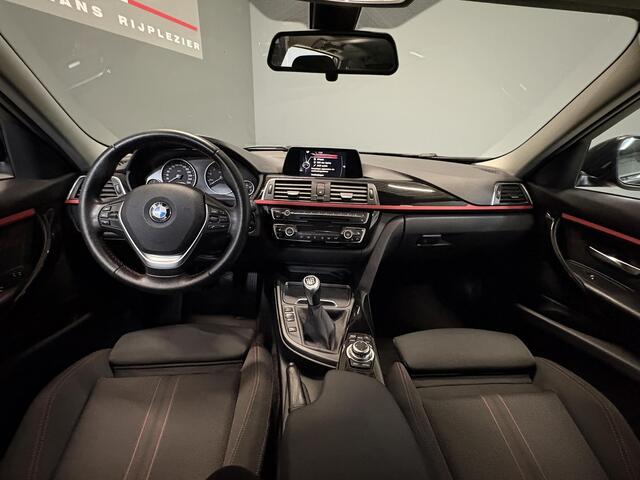 BMW 3-SERIE Touring 318i Sport Line Sport Line