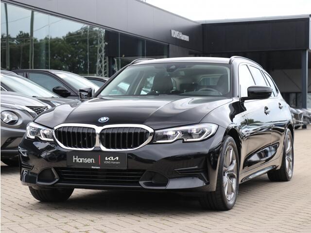 BMW 3-SERIE 330e High Executive I Trekhaak I Keyless I Leder I Head-up