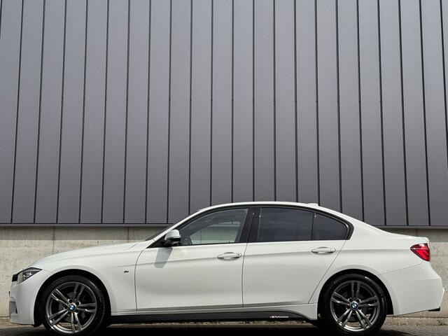 BMW 3-SERIE 318i 136PK Automaat M-Sport Shadow *FACELIFT* Virtual Cockpit Apple-Carplay