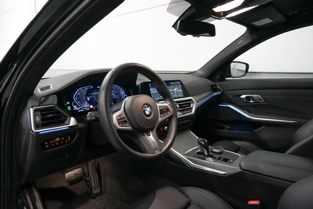 BMW 3-SERIE 330e xDrive M-Sport | Schuifdak | Harman Kardon | Adapt. Onderstel