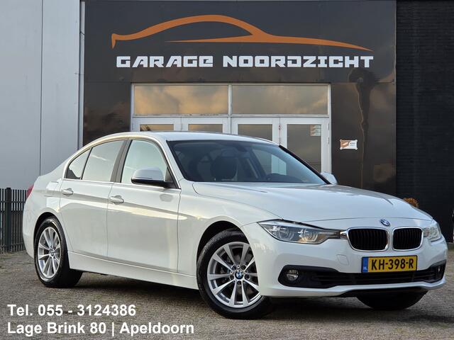 BMW 3-SERIE 330e Centennial Executive XENON LED|AUTOMAAT|NAVIGATIE|LEDER|PDC VOOR & ACHETER|GETINT GLAS|STOELVERWARMING Maandag tot Vrijdag van 09.00 tot 20.00 uur en Zaterdag van 09.00 tot 18.00 uur