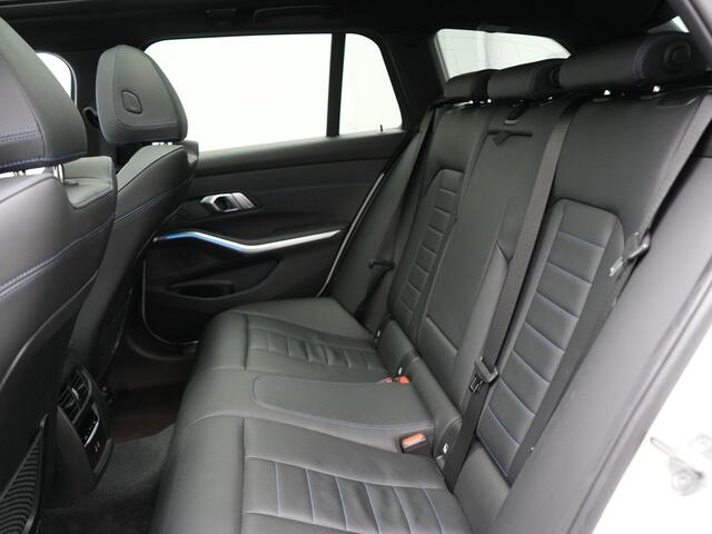 BMW 3-SERIE Touring 320i M Sport Automaat 184 pk Dealer O.H. | Panodak | Adaptive Cruise | Laser LED | Adaptive Onderstel | Lederen Sportstoelen Memory | Keyless | Carplay |