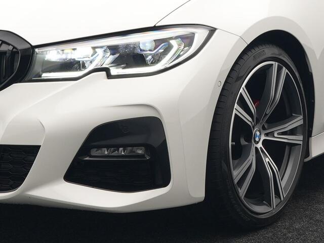 BMW 3-SERIE Touring 320i M Sport Automaat 184 pk Dealer O.H. | Panodak | Adaptive Cruise | Laser LED | Adaptive Onderstel | Lederen Sportstoelen Memory | Keyless | Carplay |