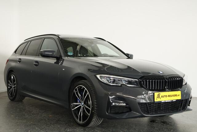 BMW 3-SERIE Touring 330e xDrive M-Sport / Opendak / HUD / Carbon / LaserLED / Trekhaak