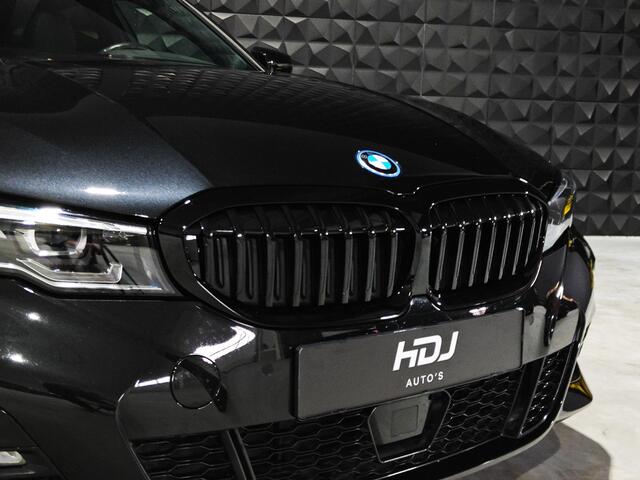 BMW 3-SERIE Touring 330e M Sport | PANO | 19" | Memory | All Black | HIFI | Trekh. | ACC |Led Kopl. | Camera |