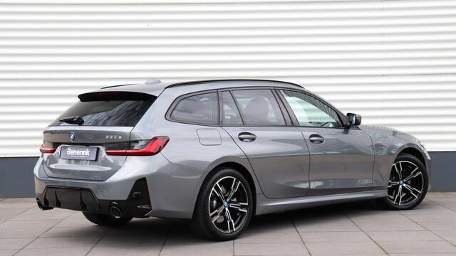 BMW 3-SERIE Touring 330e M-Sport | Adaptieve Cruise Control | HiFi | Achteruitrijcamera | Shadow Line