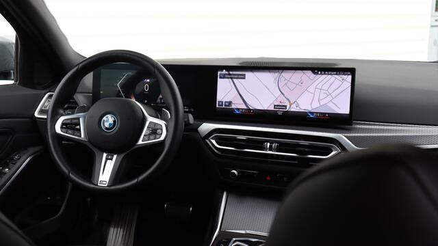 BMW 3-SERIE Touring 330e M-Sport | Adaptieve Cruise Control | HiFi | Achteruitrijcamera | Shadow Line