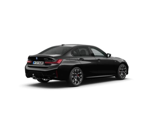 BMW 3-SERIE 330e Sedan | M Sportpakket Pro | Innovation Pack | Comfort Pack
