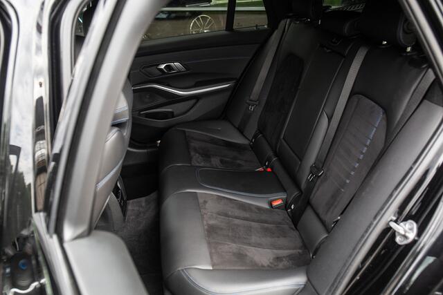 BMW 3-SERIE Touring 330e High Executive , Trekhaak, Carplay,