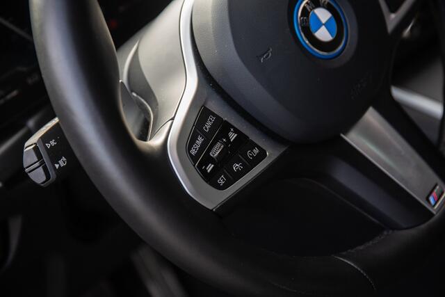 BMW 3-SERIE 330e High Executive M-Sport , Adap. cruise, Pano dak, HUD, 360°camera,