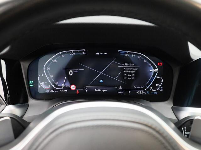 BMW 3-SERIE Touring 330e M Sport | PANO | CAMERA | STOELVERW.