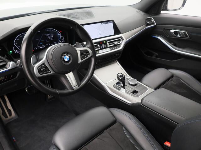 BMW 3-SERIE Touring 330e M Sport | PANO | CAMERA | STOELVERW.
