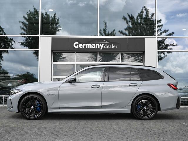 BMW 3-SERIE Touring 330e xDrive M-Sport Pro Pano H&K HUD ACC Widescreen Ind-Brooklyn Shadowline