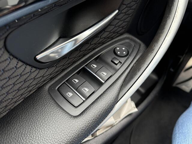 BMW 3-SERIE BWJ 2016 330e 184 PK Centennial Executive AUTOMAAT | NAVI | CLIMA | CRUISE | BLUETOOTH | FULL LED | SCHUIF/KANTEL DAKJE | LMV | PDC